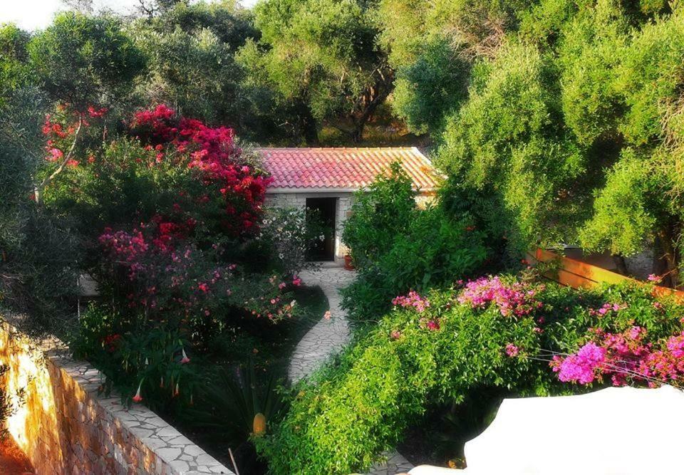Villa Loulaki Magazia Paxi Arvanitakeika Buitenkant foto