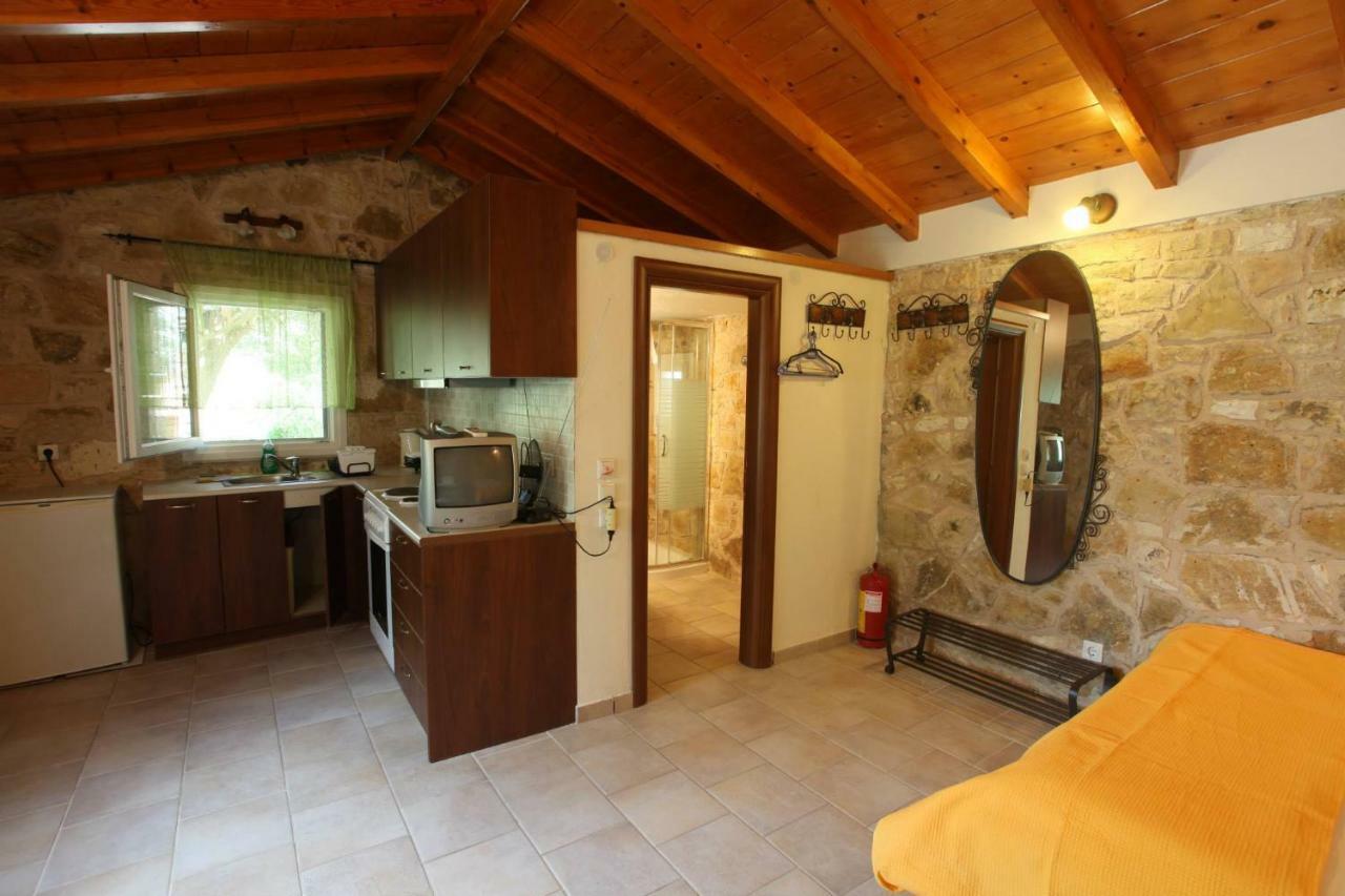 Villa Loulaki Magazia Paxi Arvanitakeika Buitenkant foto